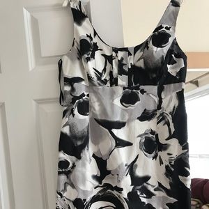 Black and white patterned dress